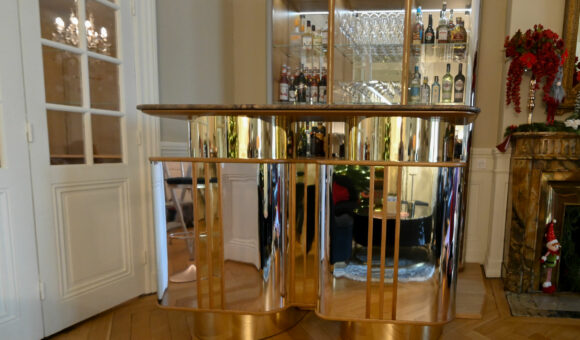 Vitrines + bar d'un appartement de Lyon